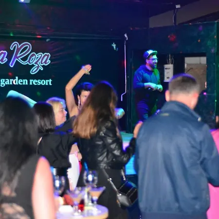 Monna Roza Garden 4* 凯梅尔