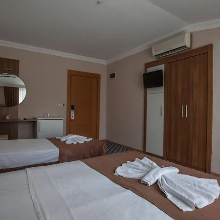 Monna Roza Garden 4* 凯梅尔